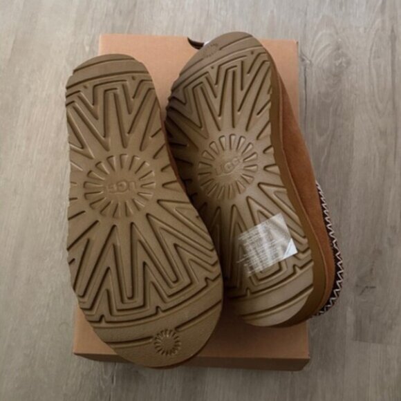 UGG Australia Tasman Chestnut Suede Slipper - Picture 3 of 3